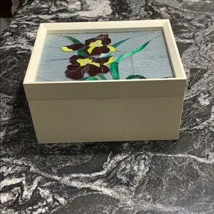Jewelry box with mirror